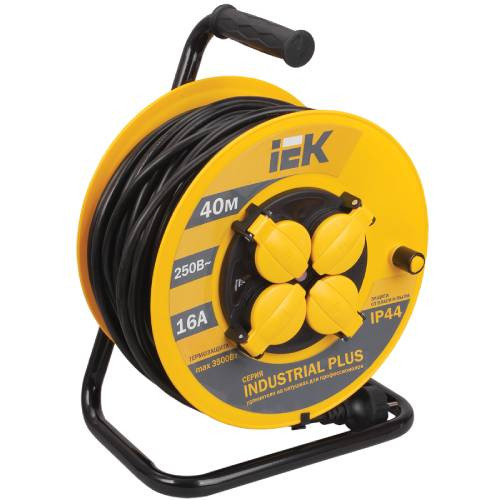 Удлинитель на катушке IEK Industrial plus УК40 WKP15-16-04-40-44 с термозащитой 4 места 2P+PE/40м 3х1,5мм2
